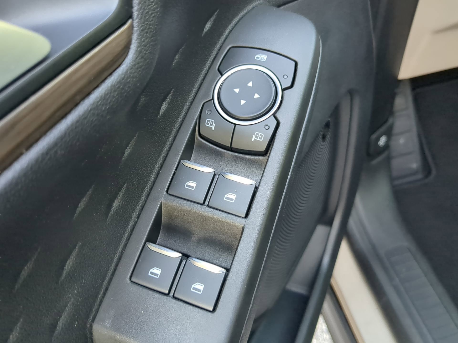 Certified 2020 Ford Escape Titanium w/ Titanium Premium Package 2.0 FWD image 54