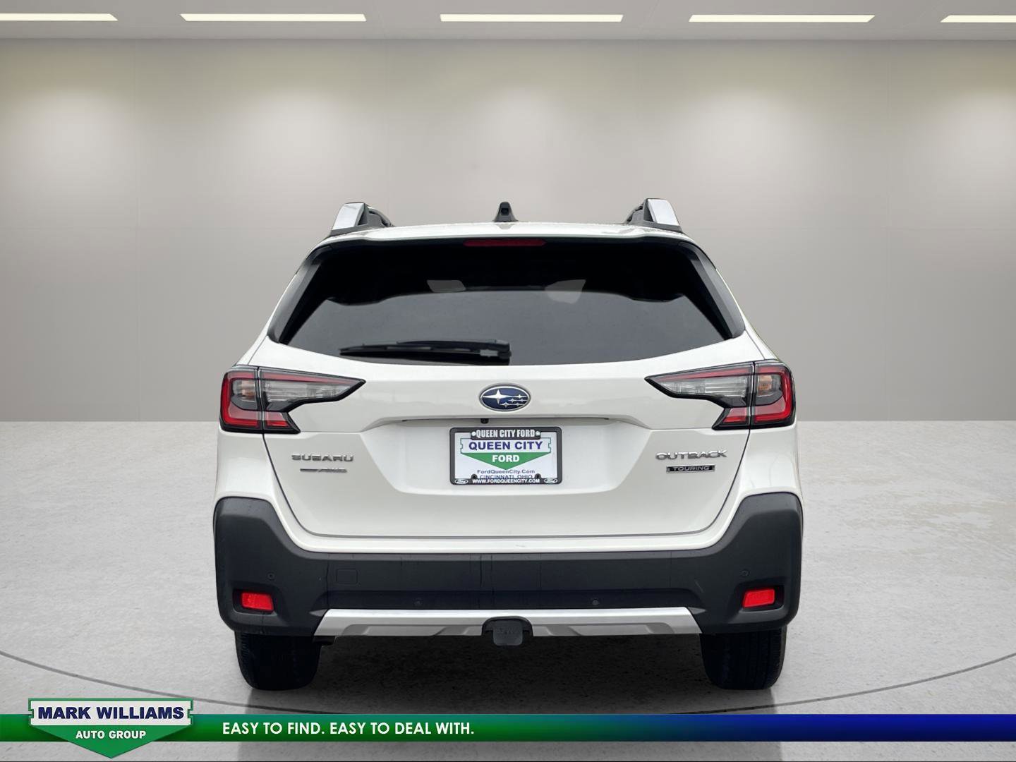 Used 2023 Subaru Outback Touring AWD/4WD image 4
