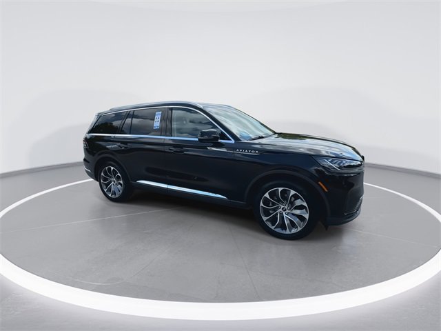 New 2025 Lincoln Aviator 2WD image 2