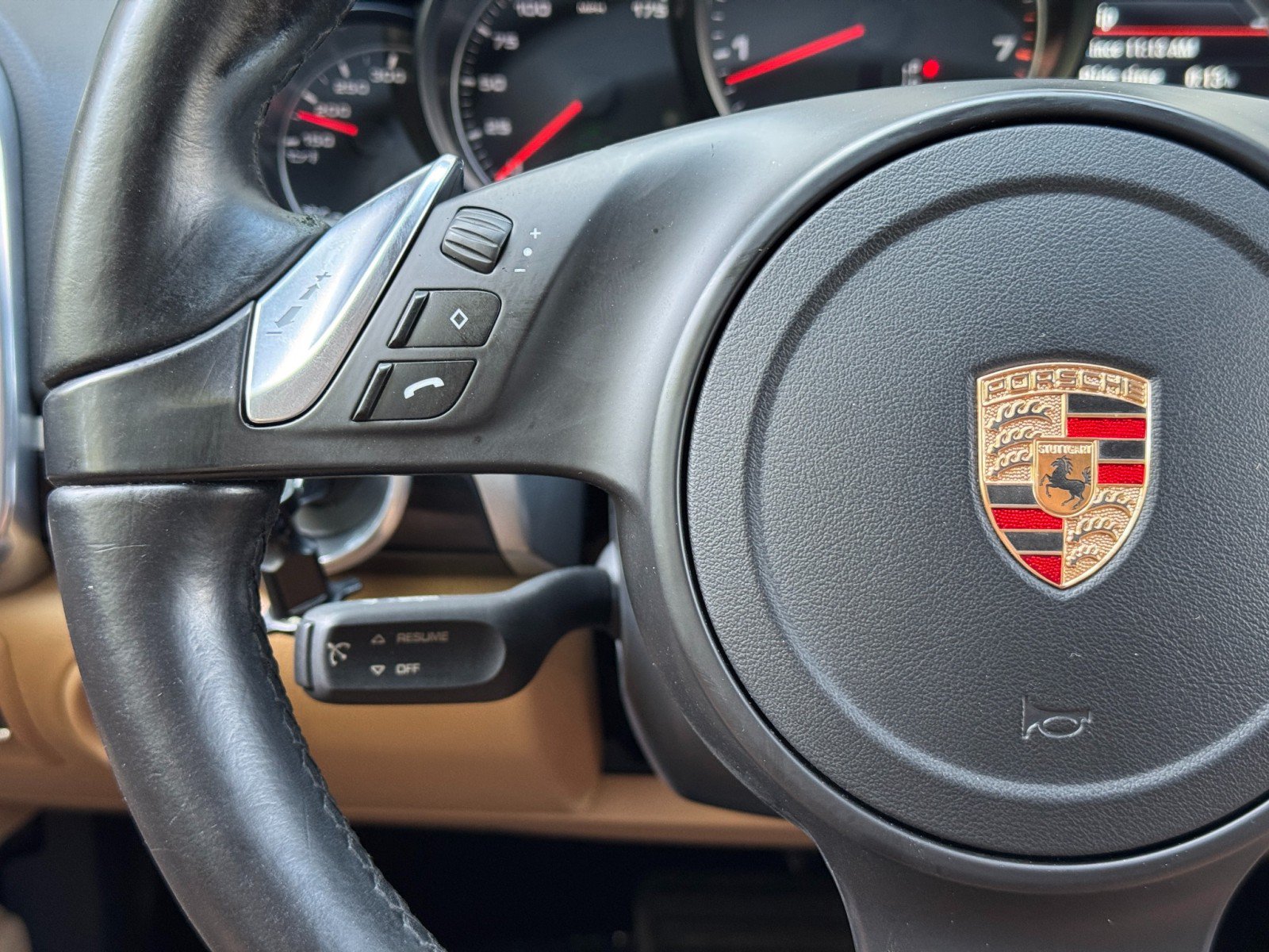 Used 2014 Porsche Cayenne Platinum Edition AWD/4WD image 19