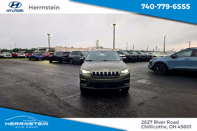 Used 2021 Jeep Cherokee Latitude w/ Mopar Interior Package AWD/4WD image 2