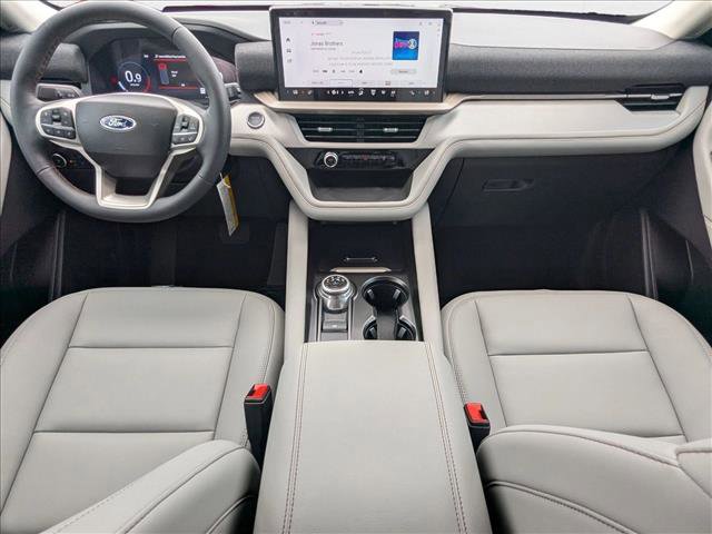 New 2025 Ford Explorer Active w/ Active Comfort Package image 14
