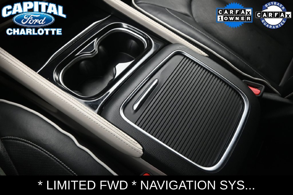 Used 2024 Chrysler Pacifica Limited FWD image 19