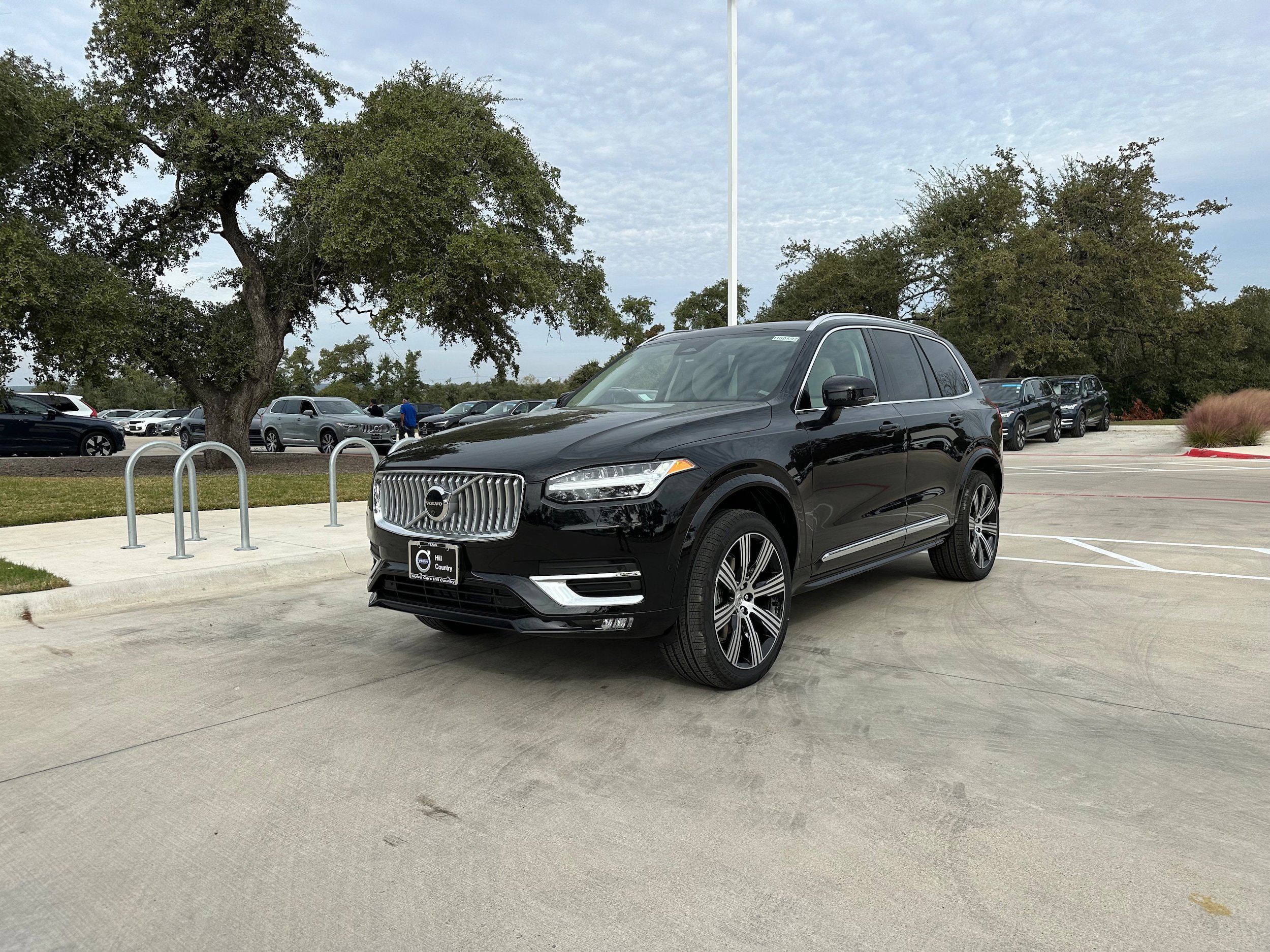 Used 2025 Volvo XC90 B6 Plus w/ Protection Package Premier AWD/4WD image 2