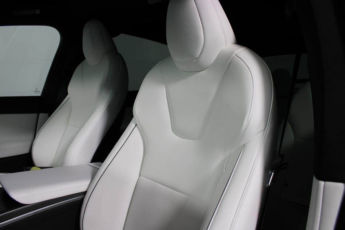 Used 2022 Tesla Model X Plaid image 11
