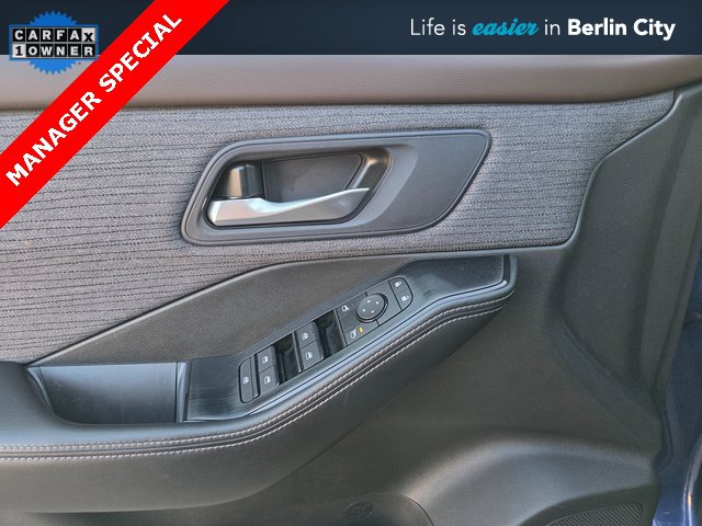 Used 2023 Nissan Rogue SV image 24