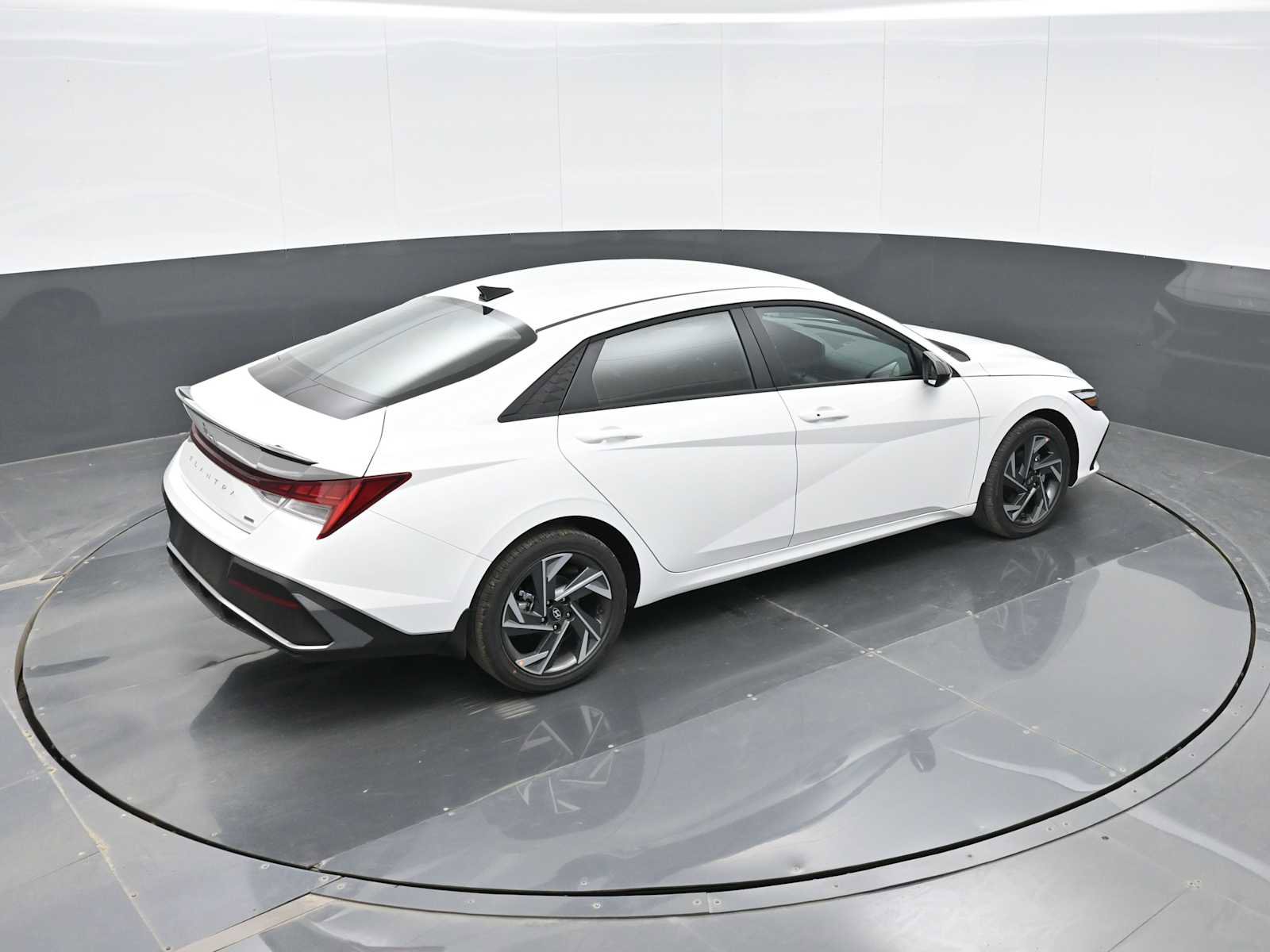 New 2025 Hyundai Elantra SEL image 28