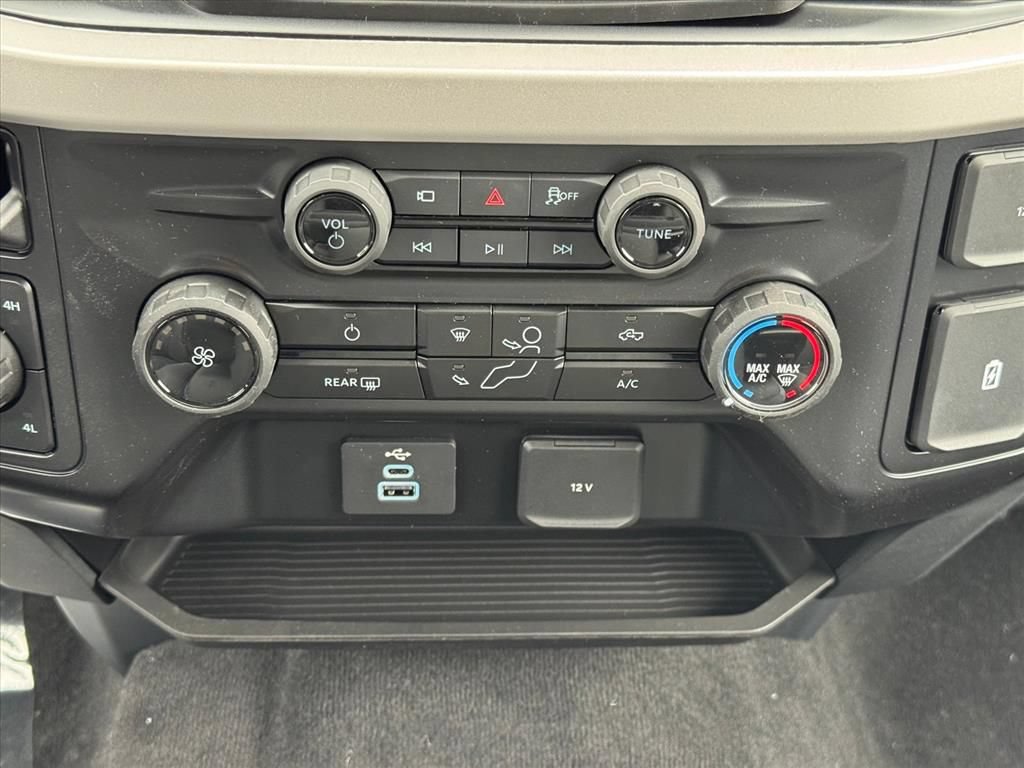 New 2026 Ford F250 XL w/ STX Appearance Package AWD/4WD image 15