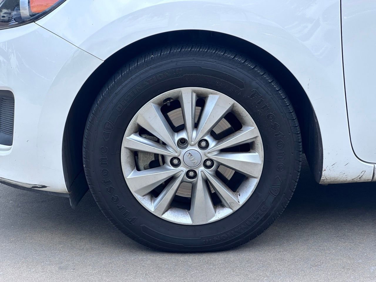 Used 2016 Kia Sedona LX w/ LX Convenience Package image 9