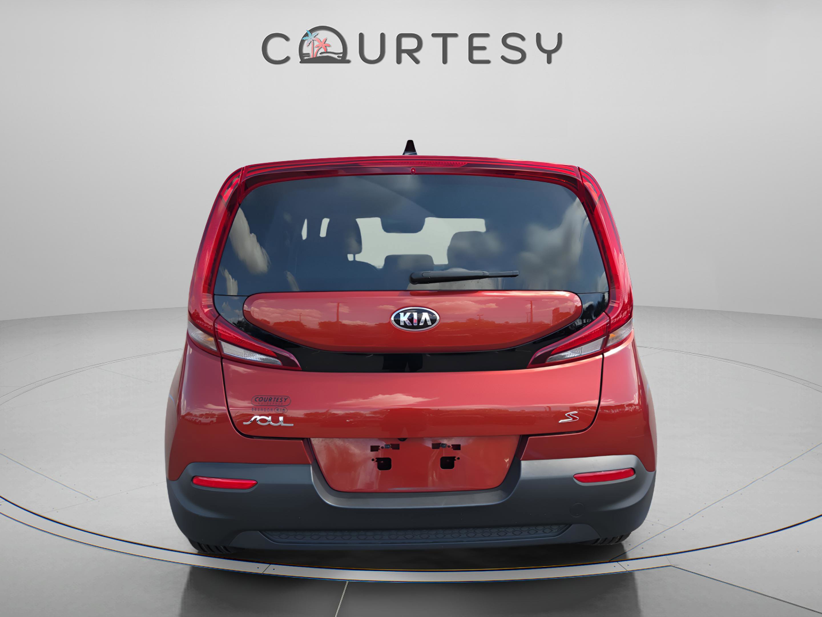 Used 2021 Kia Soul S image 2