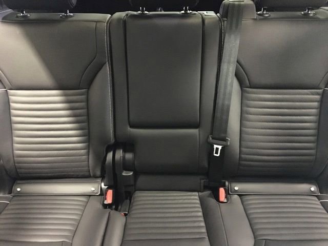 New 2023 Land Rover Discovery HSE R-Dynamic image 22