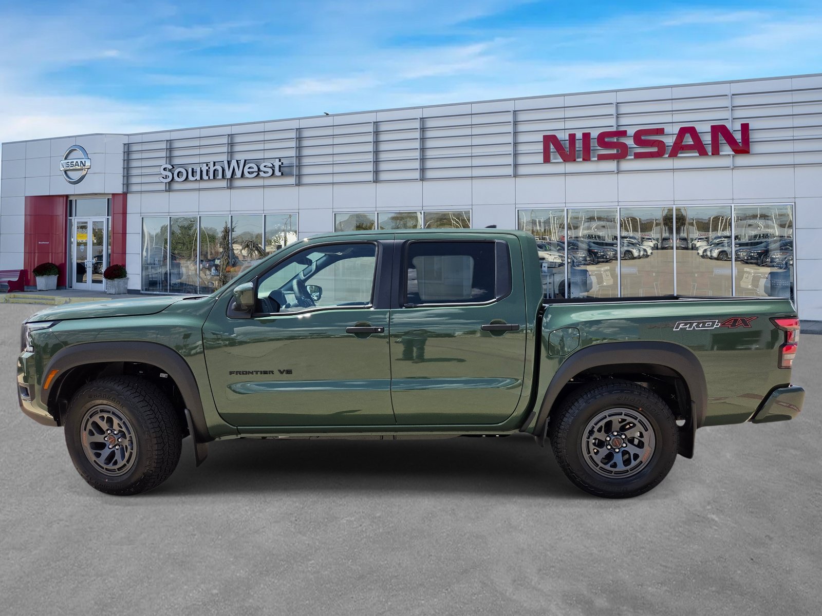 New 2027 Nissan Frontier PRO-4X w/ Pro Premium Package AWD/4WD image 8
