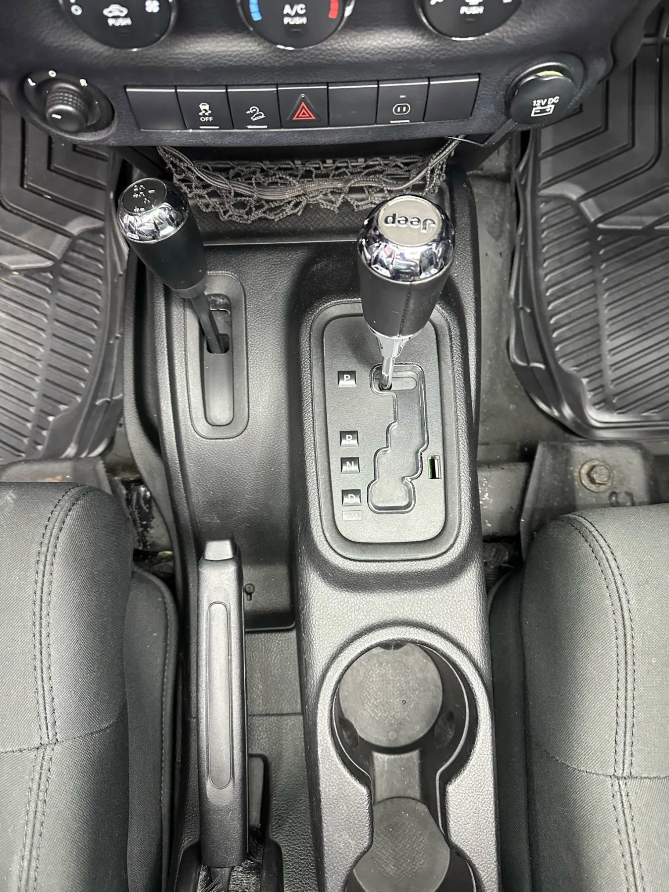 Used 2012 Jeep Wrangler Unlimited Sahara w/ Dual Top Group AWD/4WD image 18