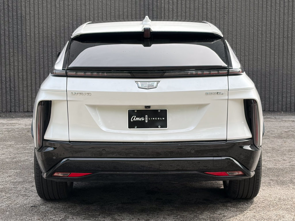 Used 2024 Cadillac Lyriq Sport AWD/4WD image 6
