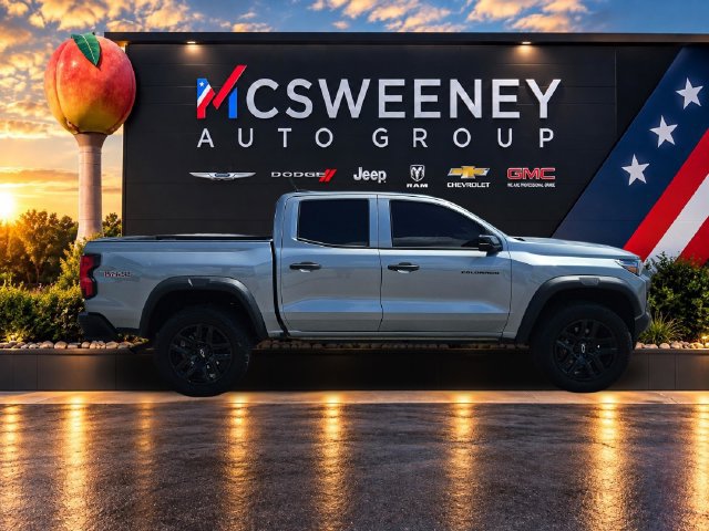Used 2024 Chevrolet Colorado Trail Boss w/ Advanced Trailering Package AWD/4WD image 6