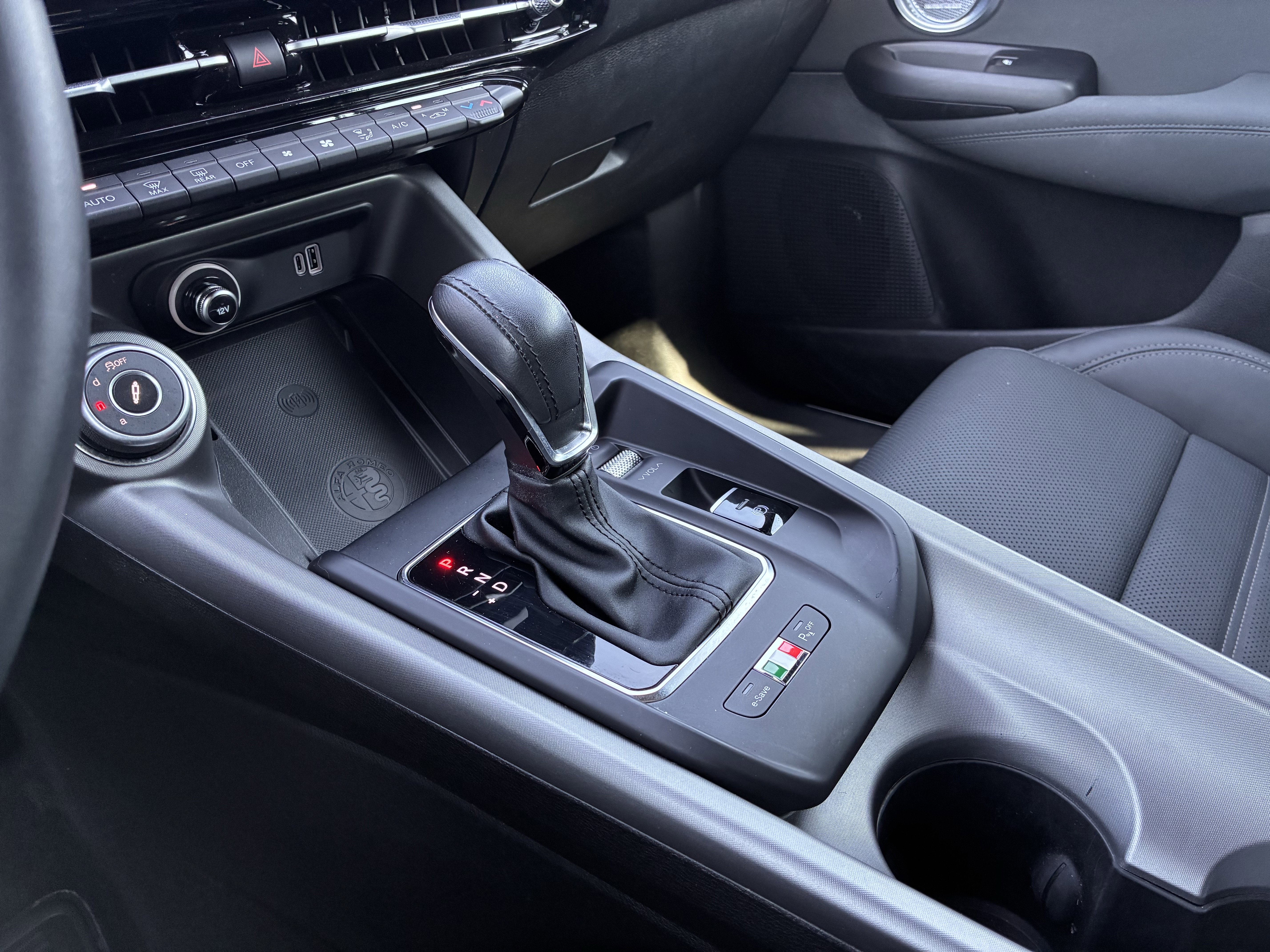 Used 2024 Alfa Romeo Tonale Veloce image 18