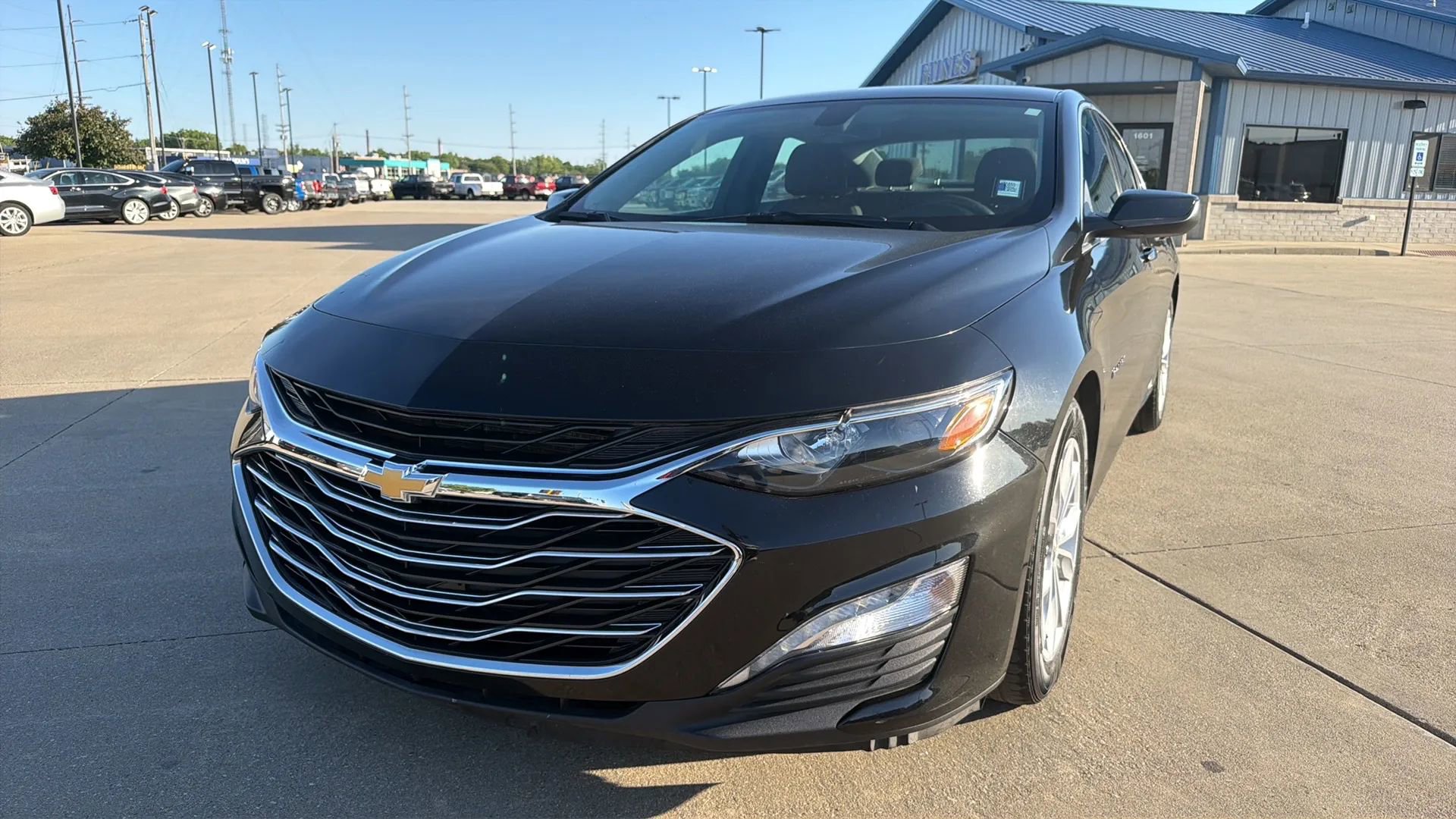 Used 2020 Chevrolet Malibu LT FWD image 4