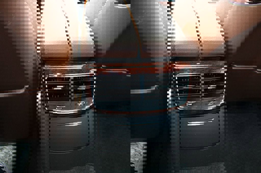 Used 2012 Audi A8 L 4.2 image 30