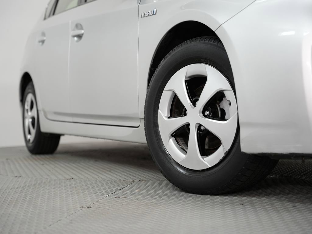 Used 2012 Toyota Prius Three image 17