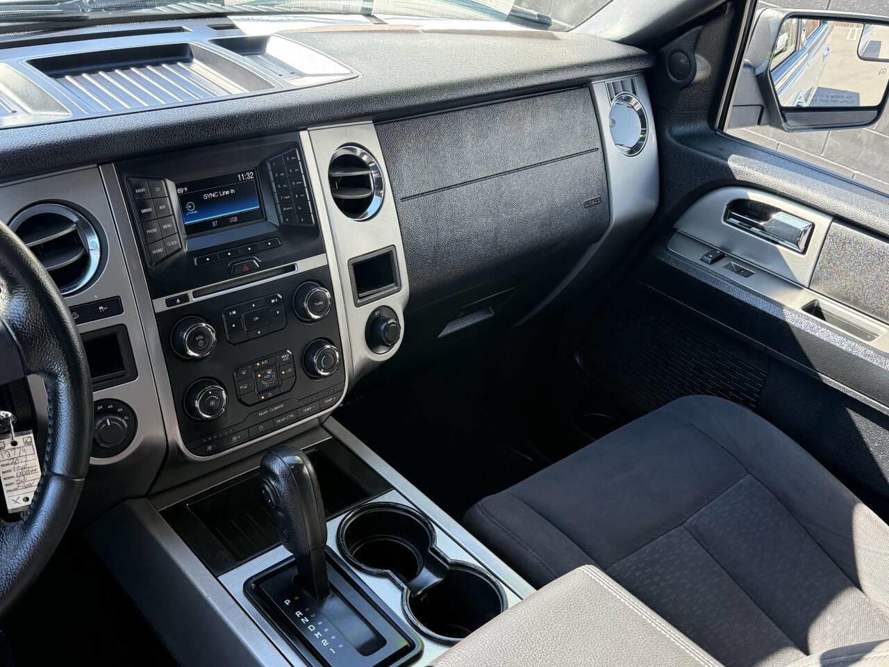 Used 2017 Ford Expedition XLT image 8