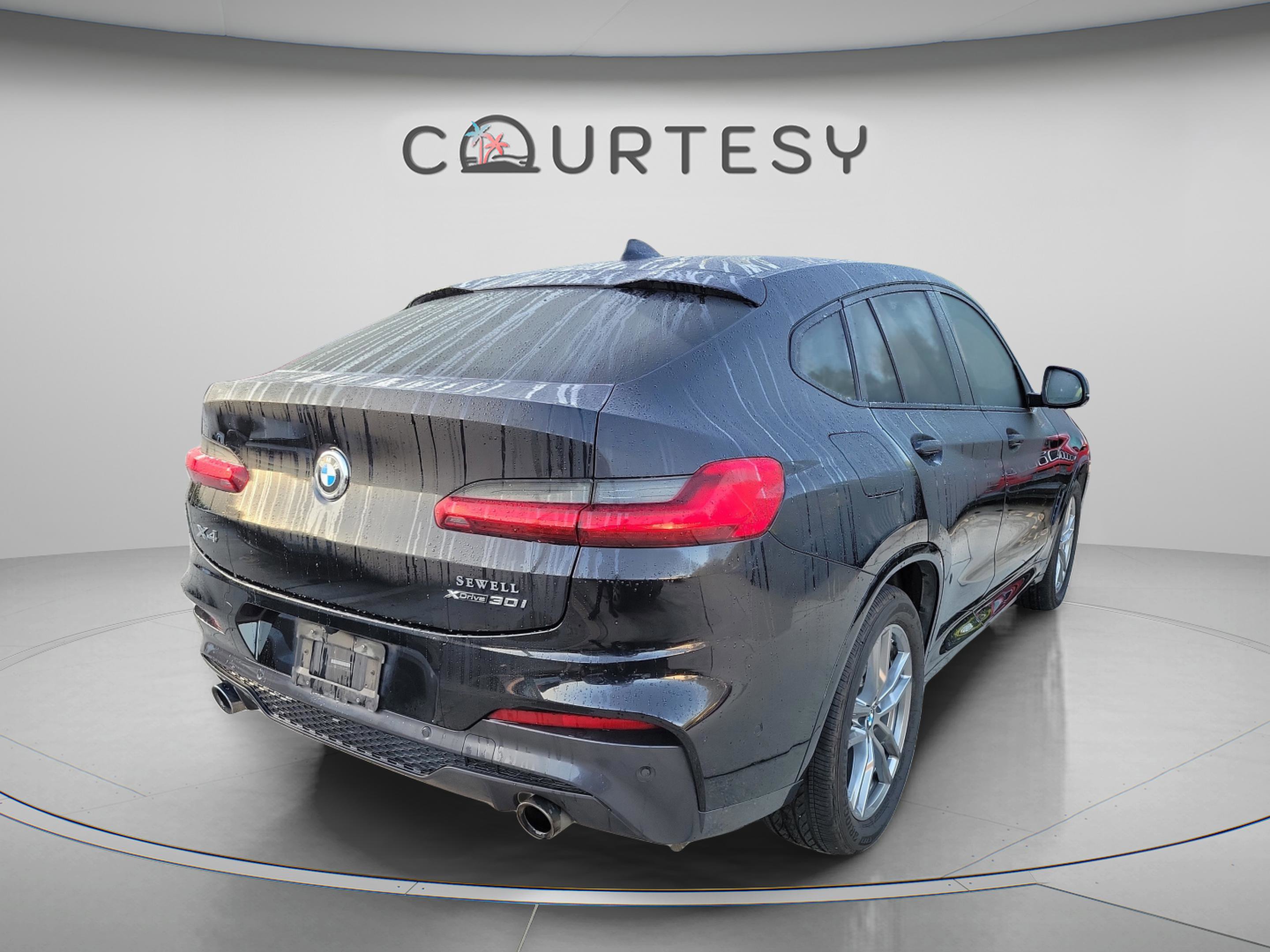 Used 2019 BMW X4 xDrive30i w/ Executive Package AWD/4WD image 3