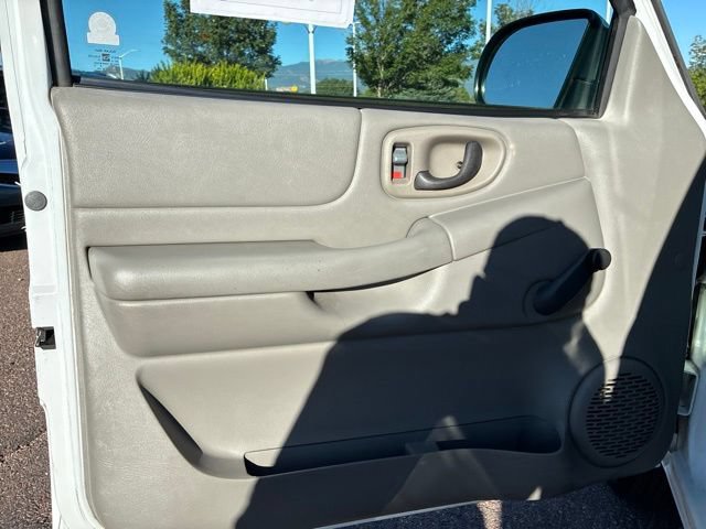 Used 2003 GMC Sonoma SL w/ Convenience Package RWD image 7