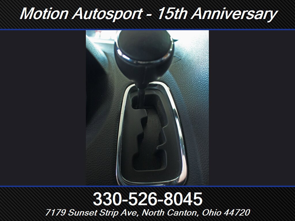 Used 2015 Chrysler Town & Country S w/ Driver Convenience Group FWD image 21