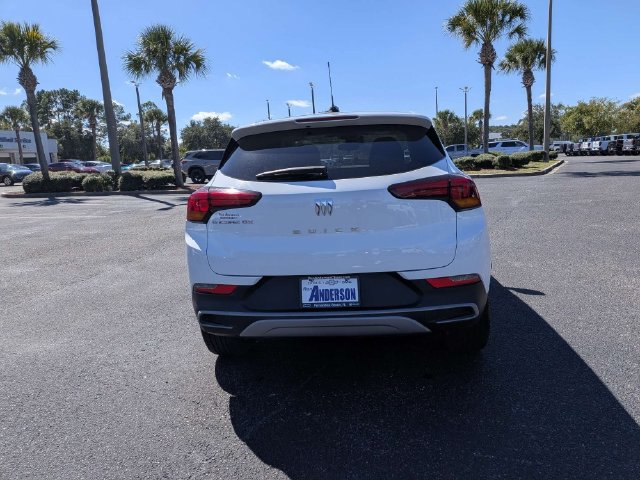Used 2024 Buick Encore GX Preferred w/ Comfort Package FWD image 4