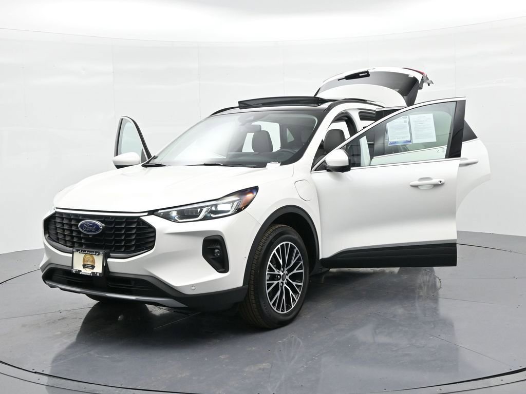 Used 2024 Ford Escape SE w/ PHEV Premium Package image 25