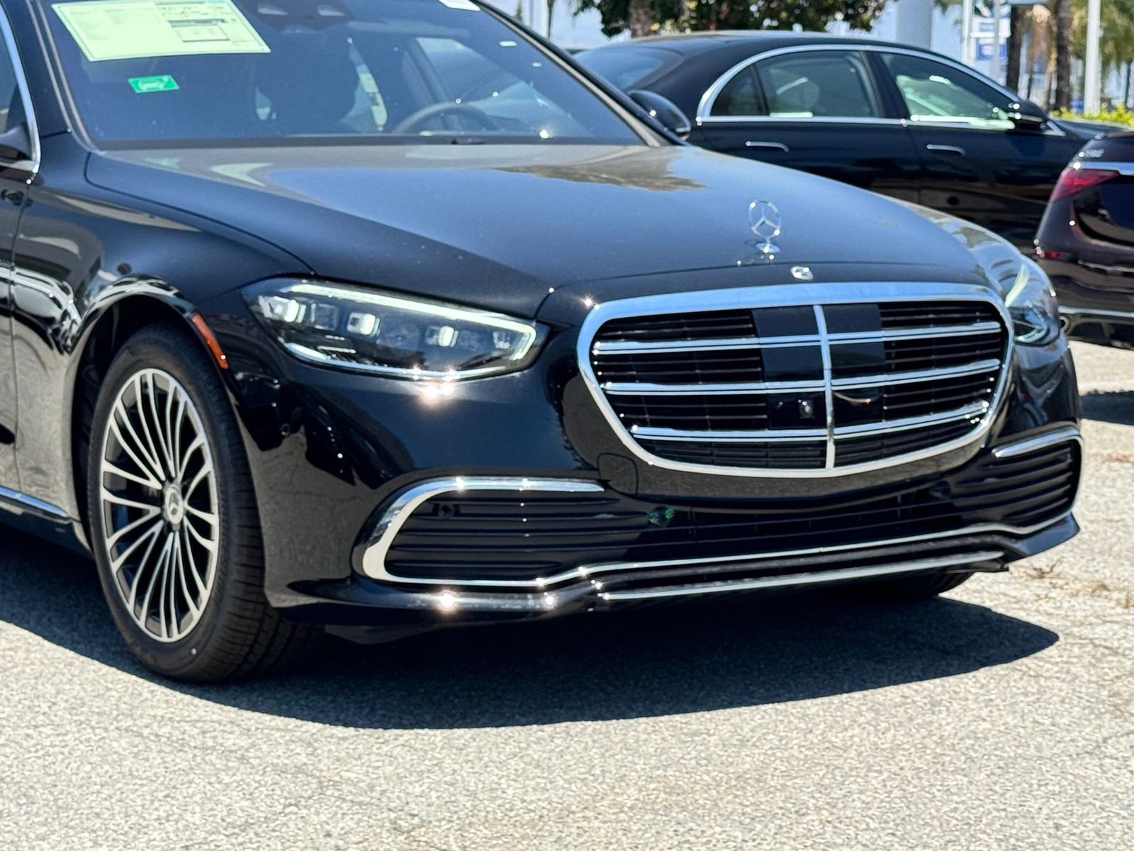 New 2025 Mercedes-Benz S 580e 4MATIC Sedan image 3