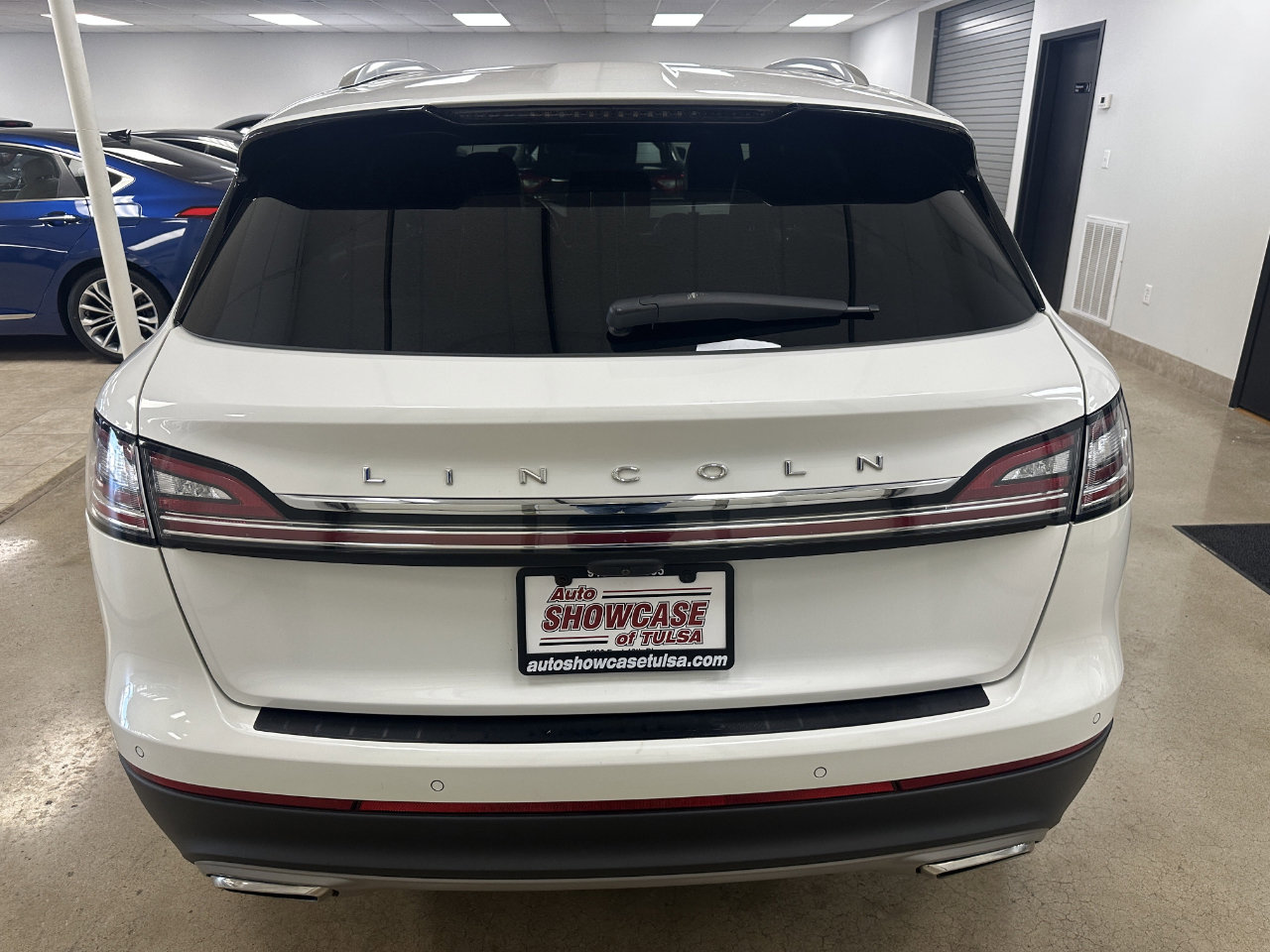 Used 2023 Lincoln Nautilus Reserve w/ Equipment Group 202A image 9