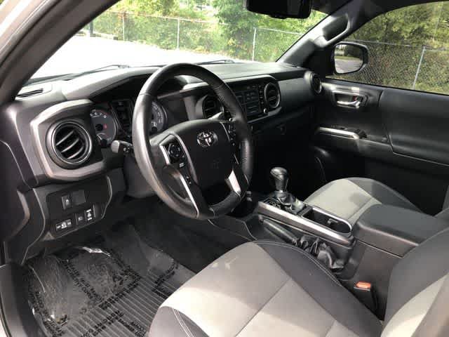 Used 2021 Toyota Tacoma TRD Off-Road w/ Technology Package AWD/4WD image 12