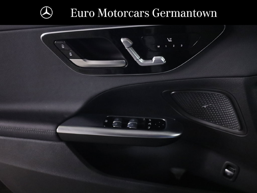 Used 2026 Mercedes-Benz C 300 4MATIC Sedan image 9