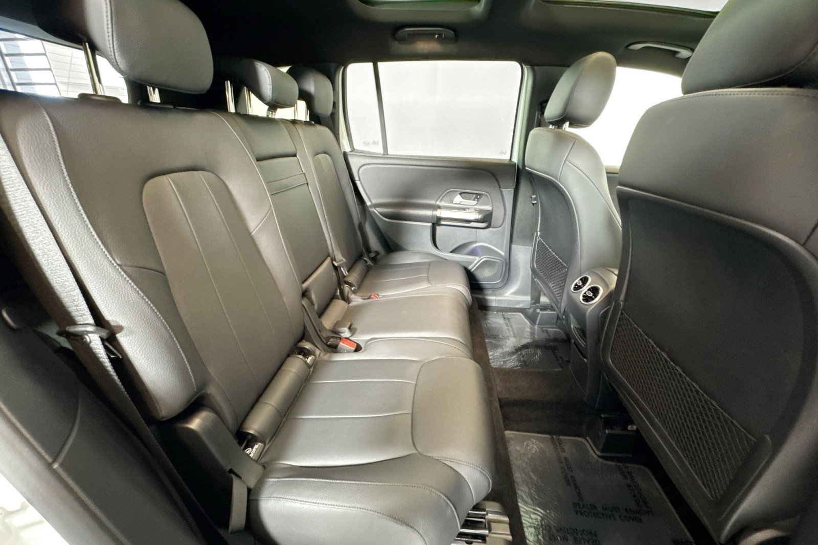 Certified 2023 Mercedes-Benz GLB 250 w/ Premium Package image 25