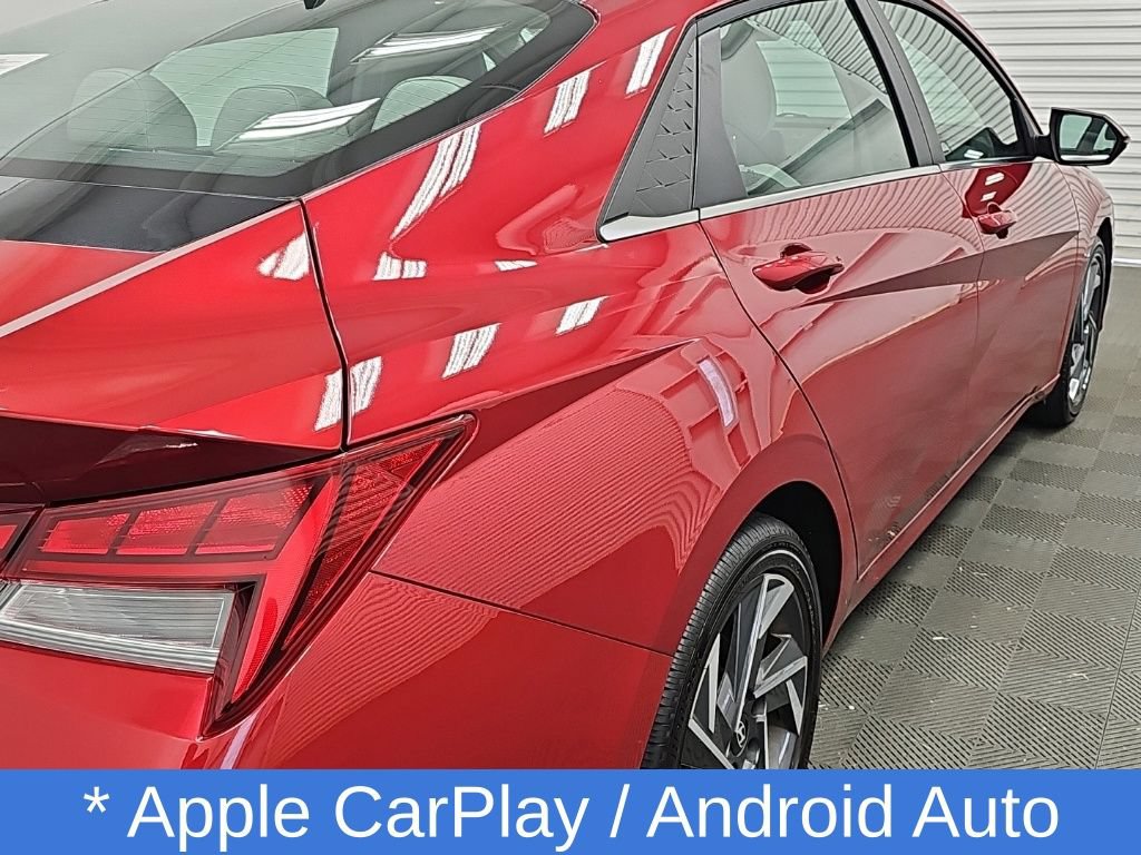 Used 2025 Hyundai Elantra Limited FWD image 10