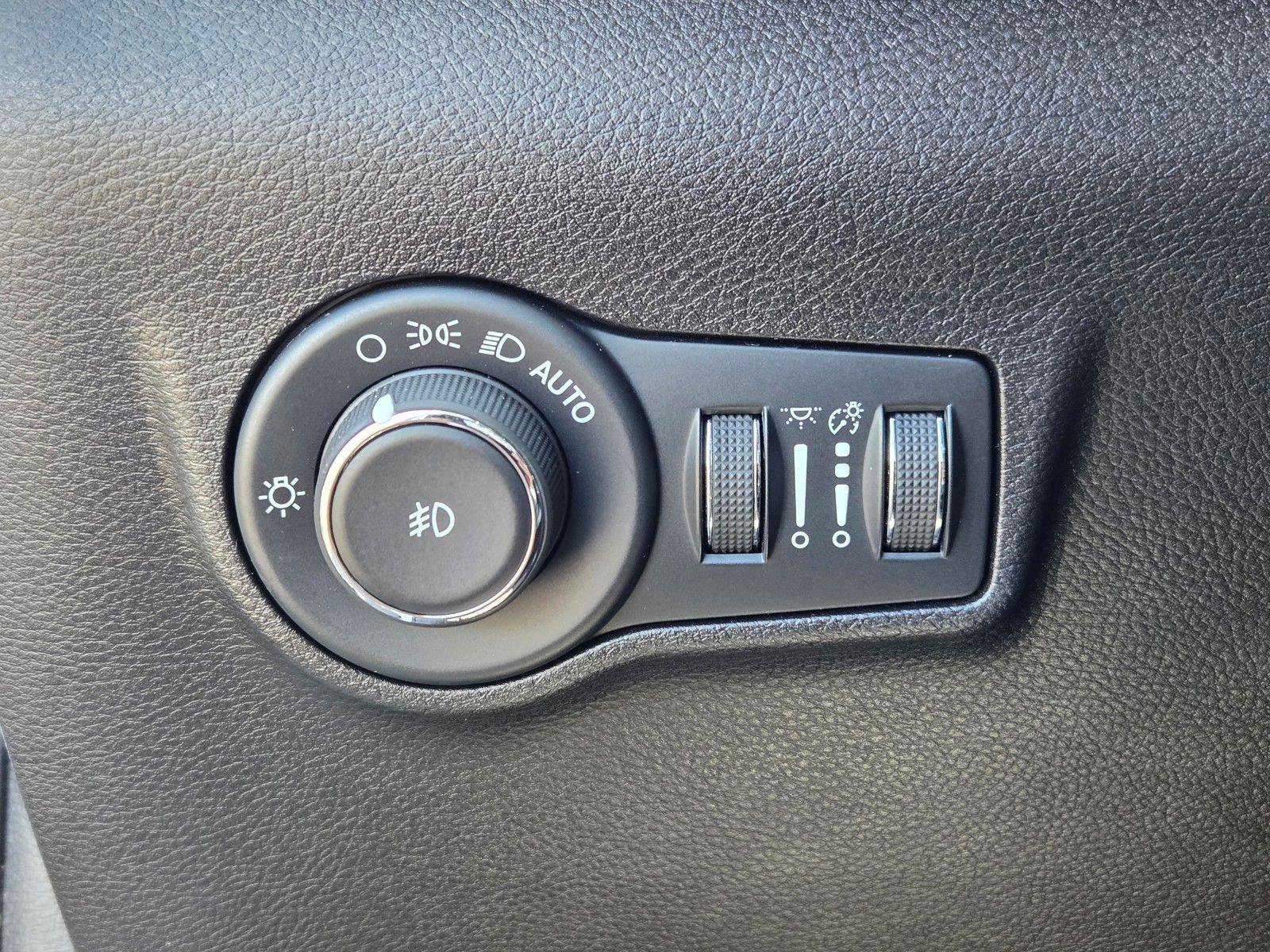 Used 2022 Jeep Compass Trailhawk w/ Trailhawk Elite Group AWD/4WD image 18