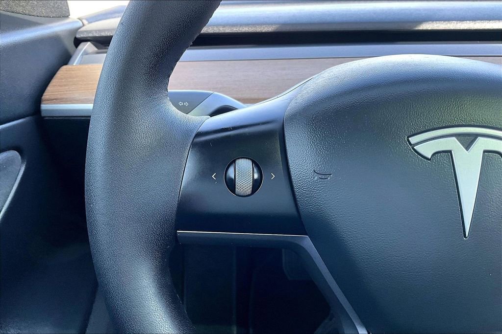Used 2021 Tesla Model 3 Long Range AWD/4WD image 18