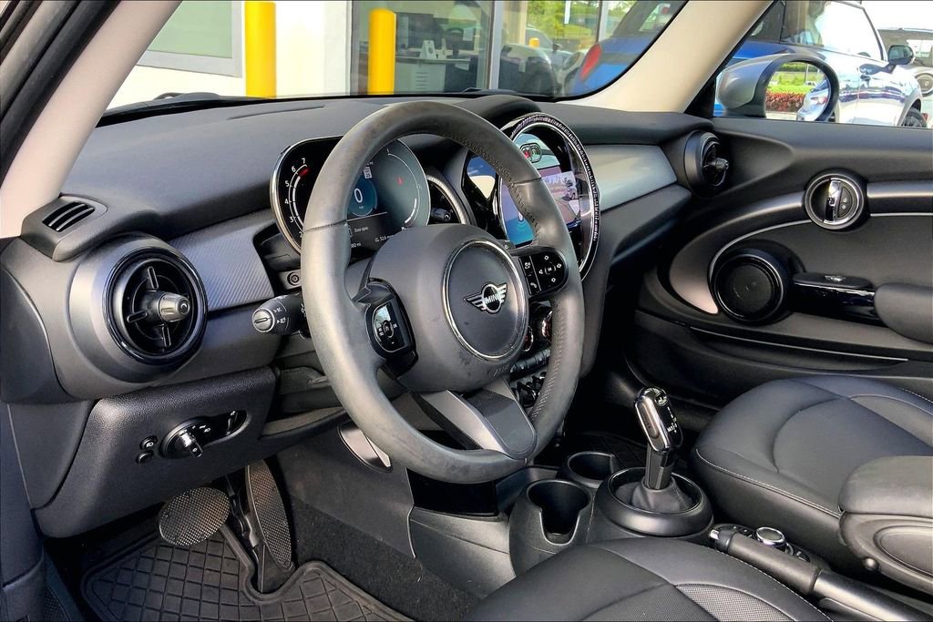 Certified 2024 MINI Cooper 2-Door Hardtop FWD image 15