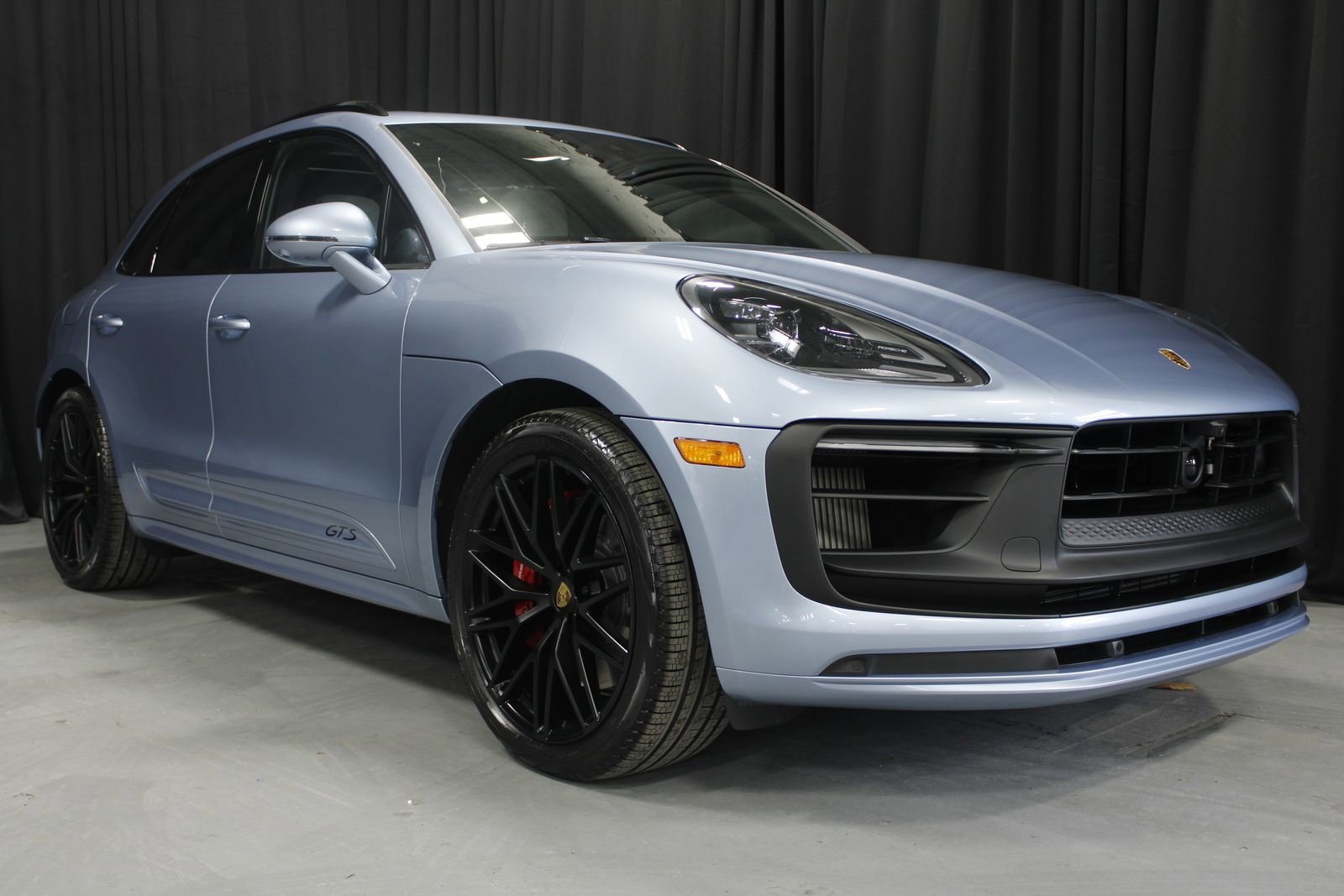New 2026 Porsche Macan GTS AWD/4WD image 10