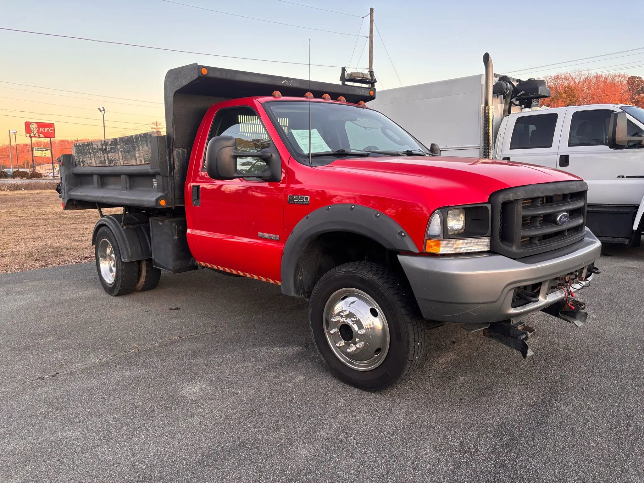 Used 2003 Ford F550 4x4 Regular Cab Super Duty image 3