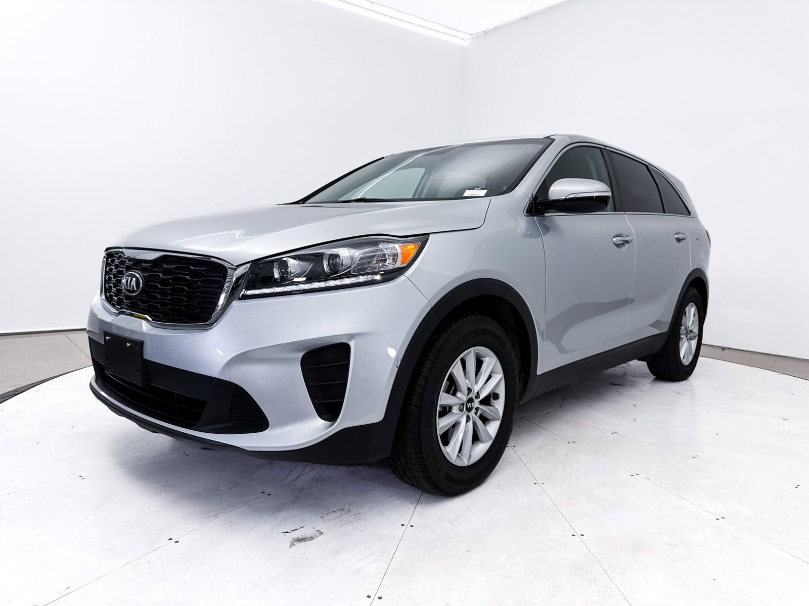 Used 2019 Kia Sorento LX image 14