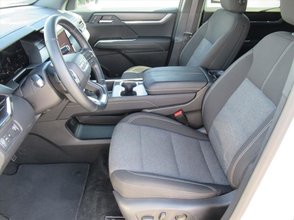 Used 2025 GMC Acadia Elevation FWD image 17