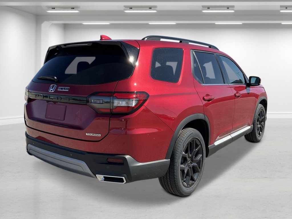New 2025 Honda Pilot Touring image 3