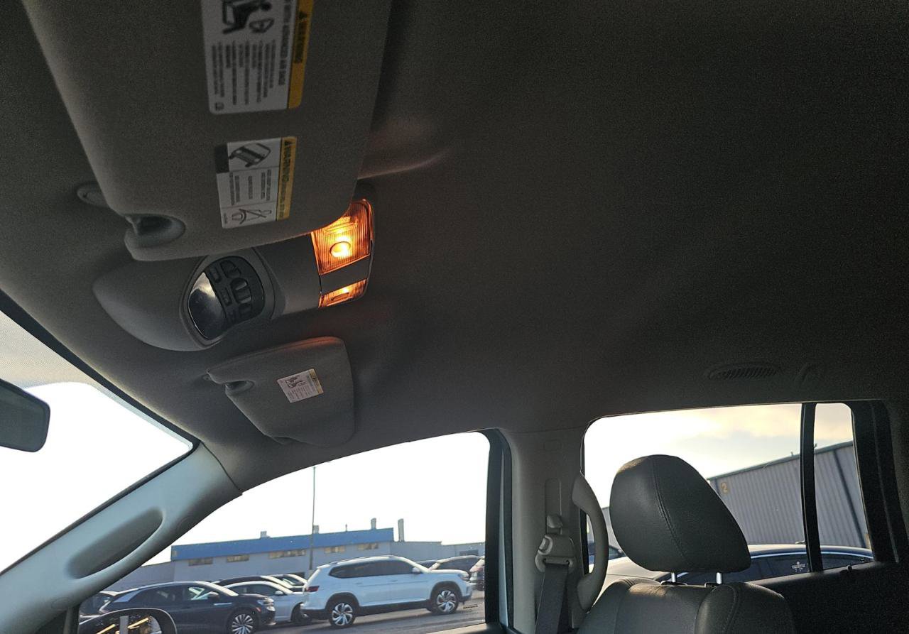 Used 2005 Dodge Durango SLT RWD image 15