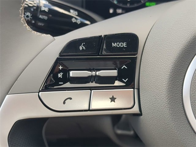 New 2025 Hyundai Elantra SEL image 23