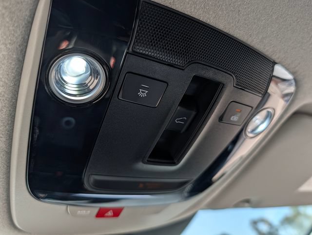 Used 2023 Kia Niro SX Touring FWD image 26