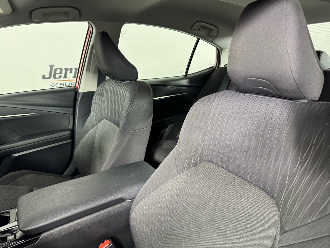 Used 2025 Toyota Camry LE image 11