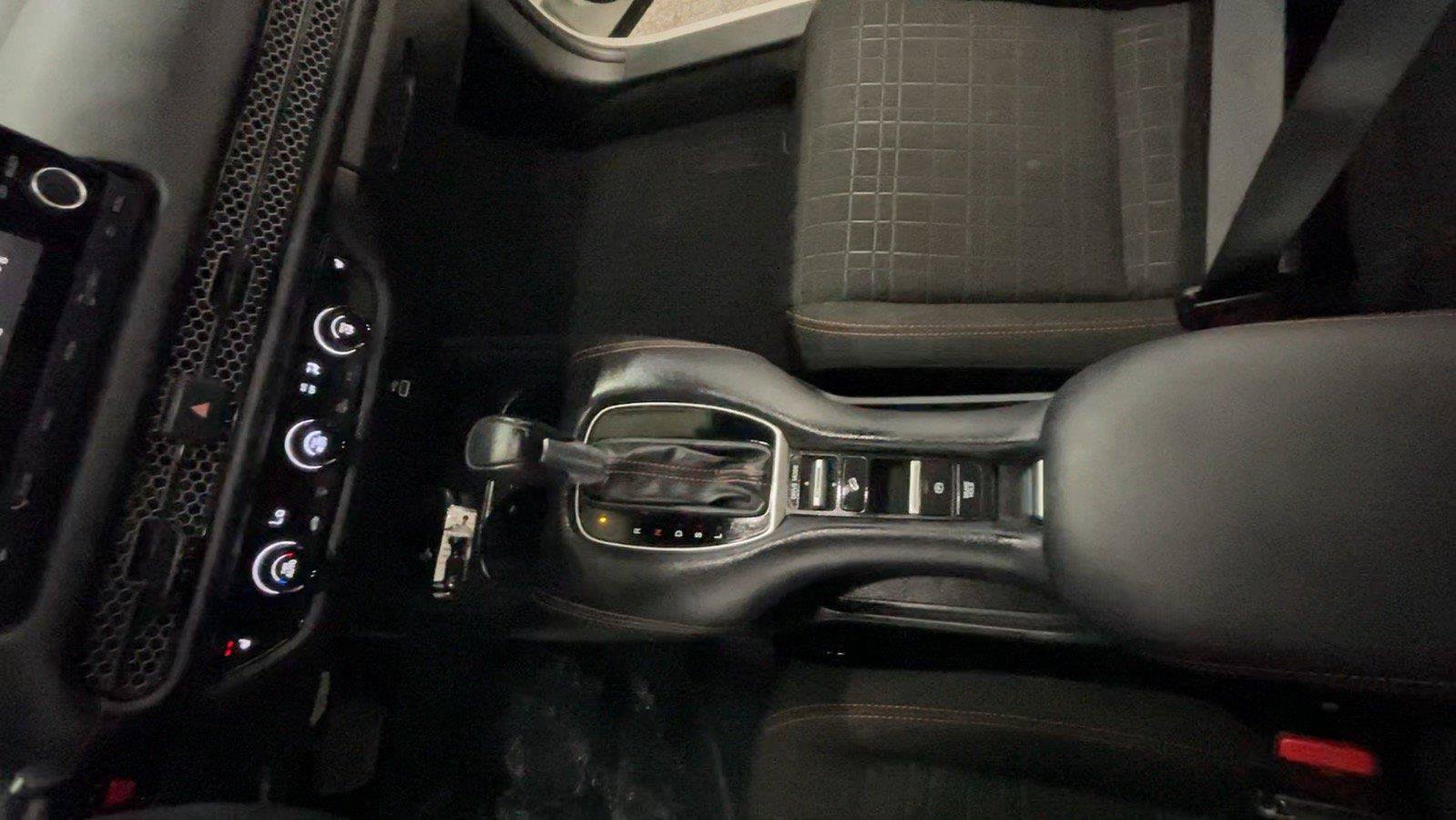 Certified 2025 Honda HR-V Sport image 40