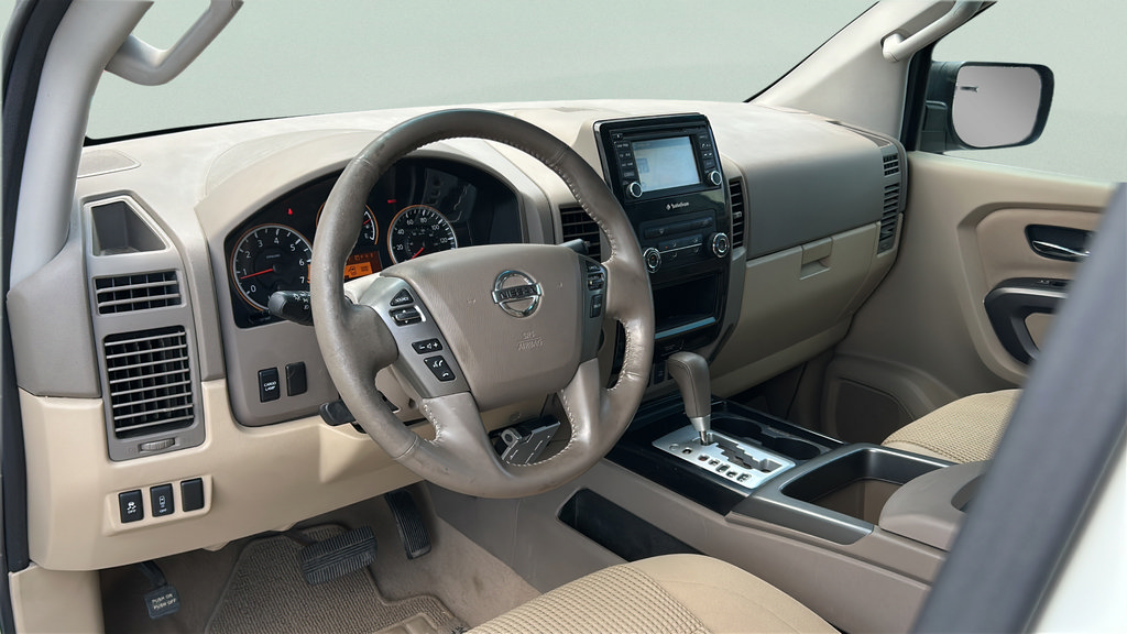 Used 2015 Nissan Titan SV w/ SV Value Truck Package RWD image 12