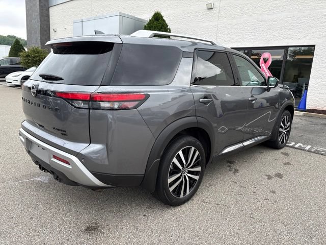 Certified 2024 Nissan Pathfinder Platinum w/ Black Appearance Package AWD/4WD image 5